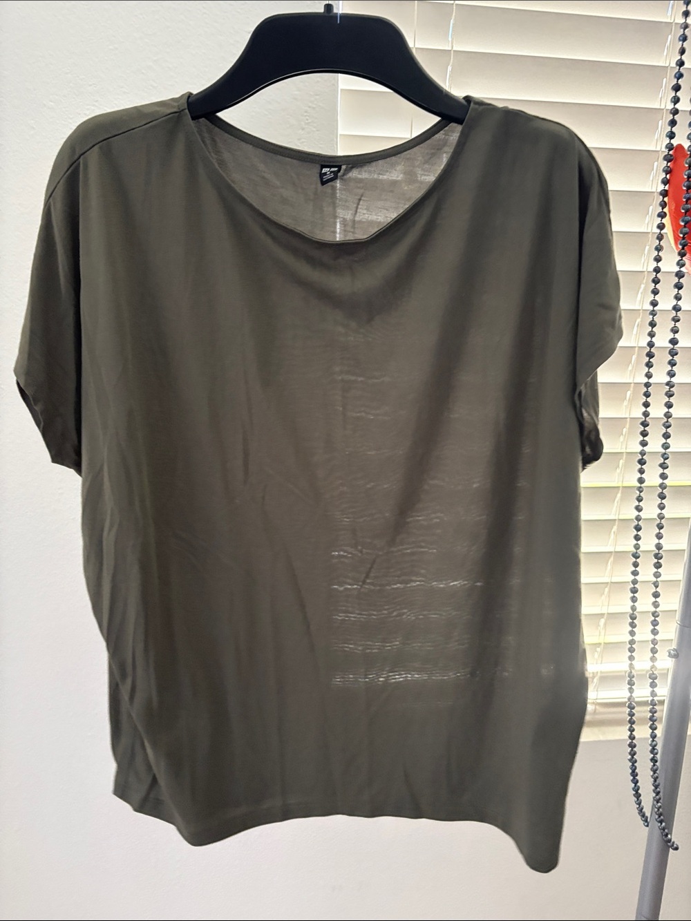 Uniqlo Olive Green Short Sleeve Women’s Tee